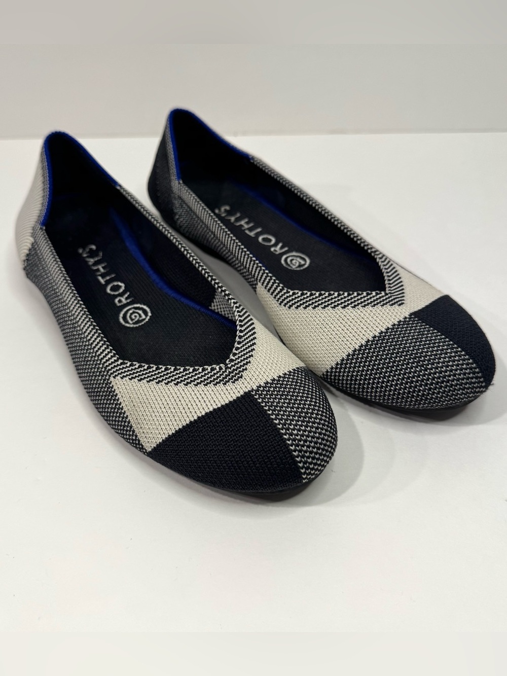 Rothy’s The Flat Cap Toe Black and White Checkered Plaid Flats size 8
